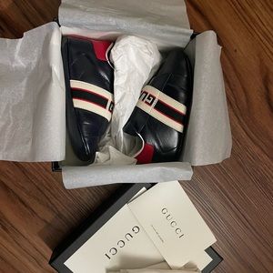 GUCCI Baby New Age Sneaker Size 4